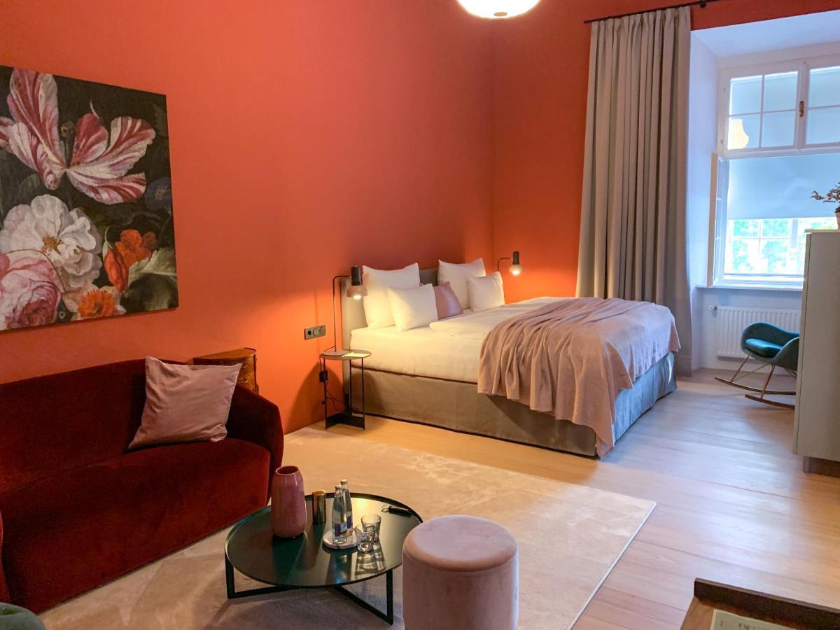 Boutique Hotel Zum Oberjaeger, Schloss Lackenbach Bagian luar foto