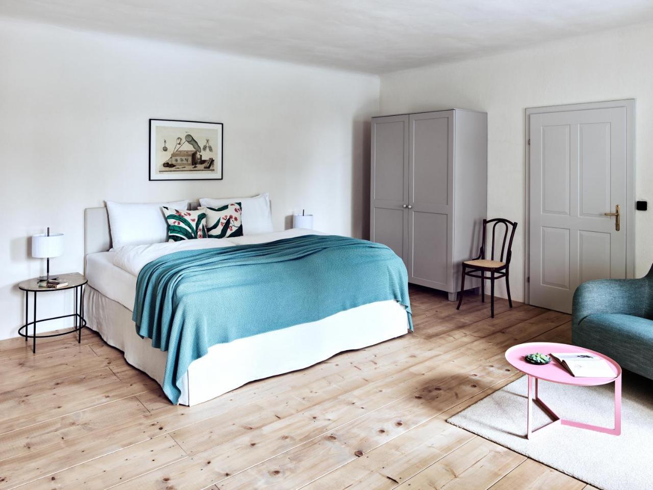 Boutique Hotel Zum Oberjaeger, Schloss Lackenbach Bagian luar foto